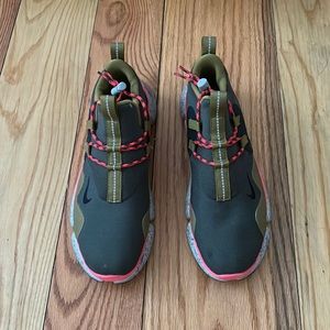 Lightly used Nike ACG Trainers- Worn less than 10 times